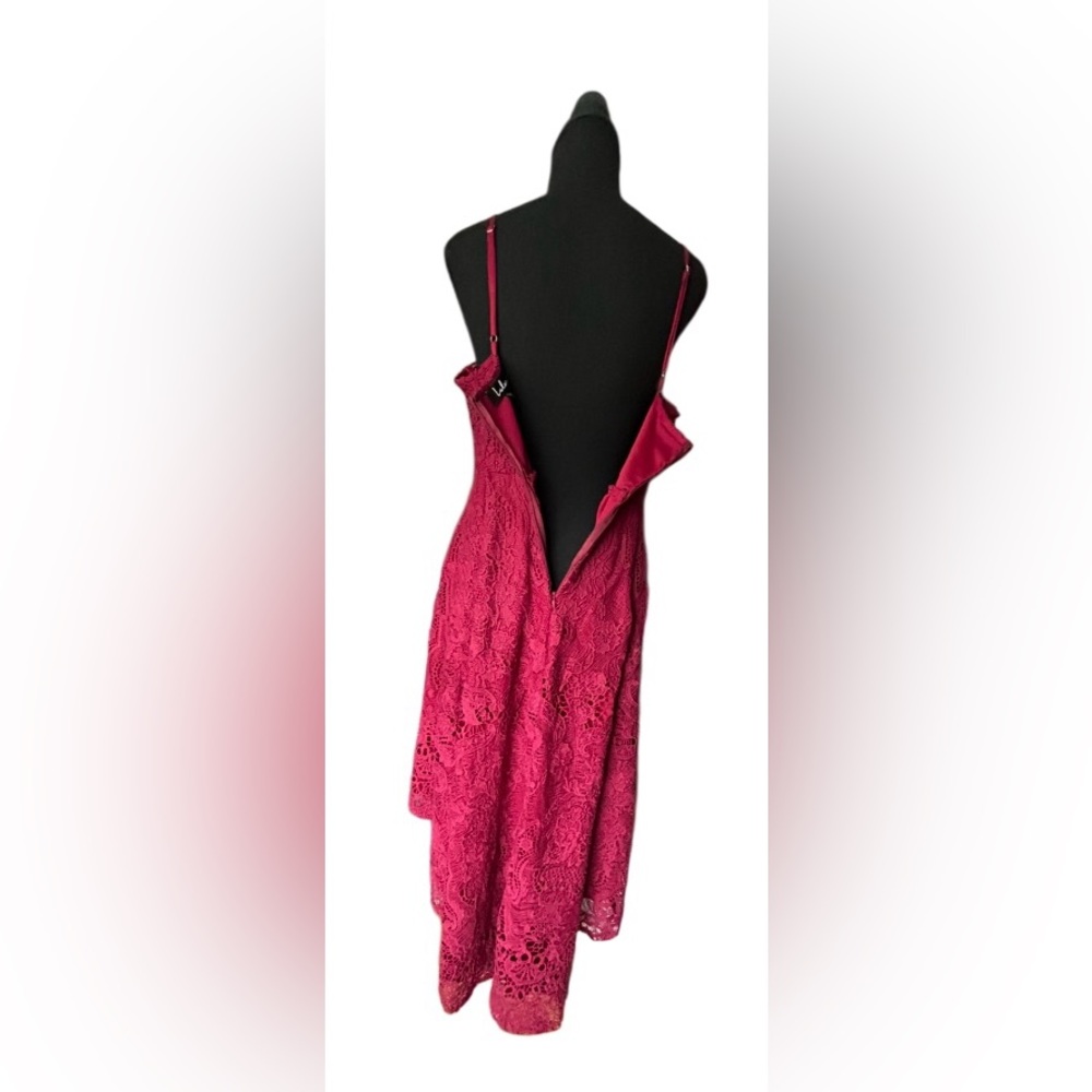 ♥️LULUS! “SO ADORED” BURGUNDY CROCHET LACE SLEEVELESS HIGH-LOW DRESS! ♥️ - Picture 12 of 16